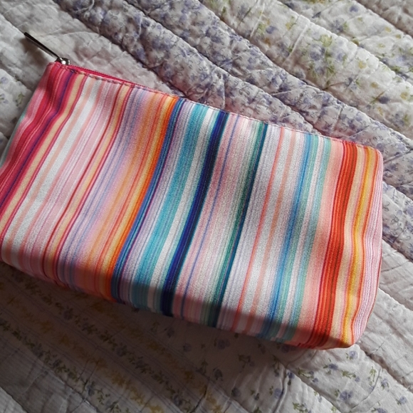 🔥HOT DEAL New🔥 Clinique Make-up Bag - Picture 2 of 5